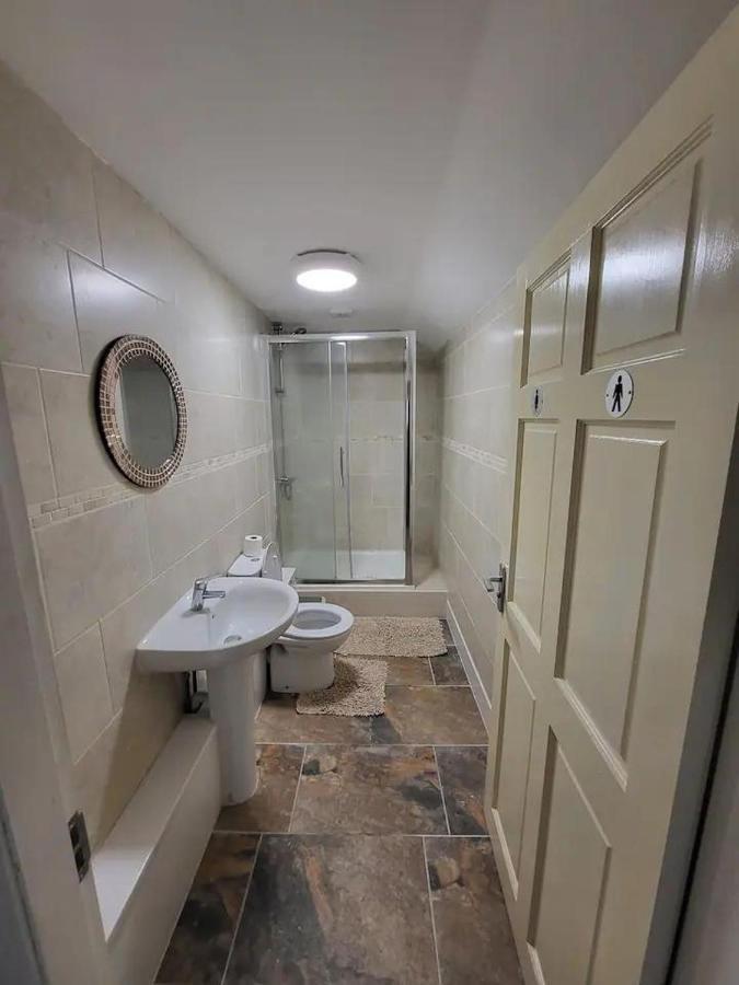 The Dublin Packet - Single Room 2 Holyhead Εξωτερικό φωτογραφία